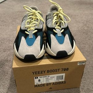 Yeezy Boost 700